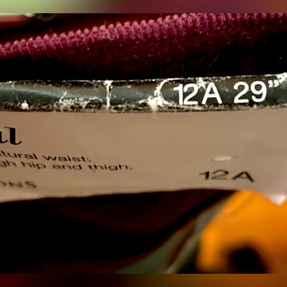 NWT Northern Reflections Curvy Essential Pants Size 12 with a 29” inseam - Picture 5 of 9